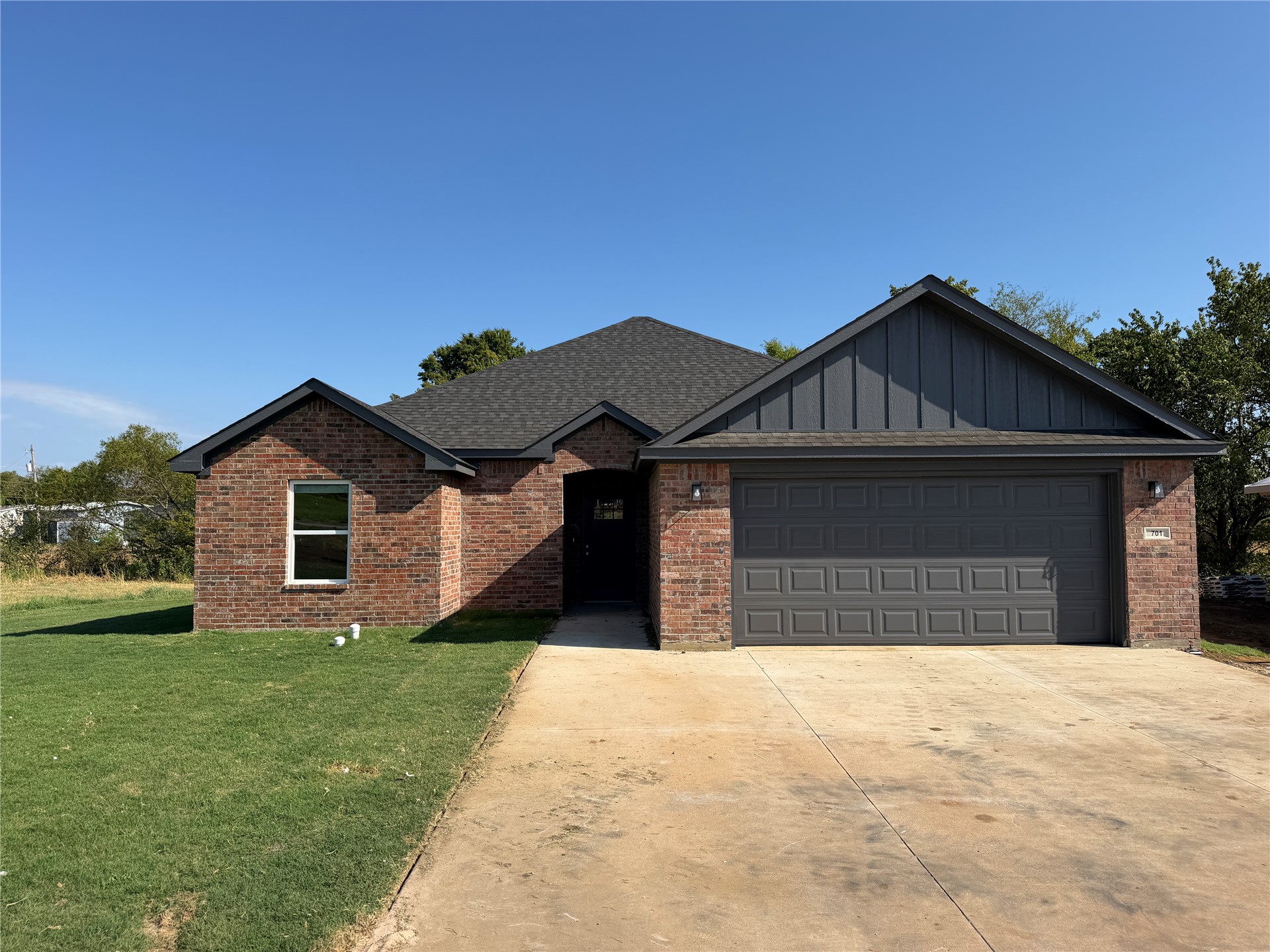701 E Molly Lane S Property Photo 1