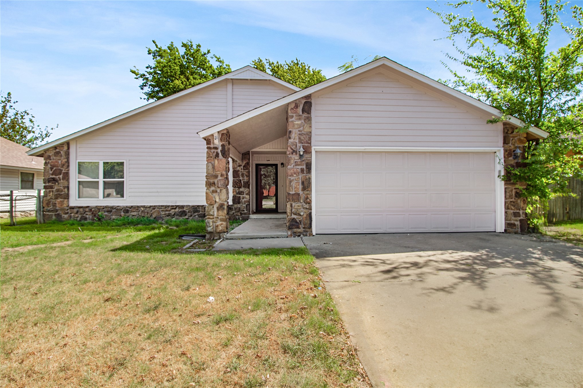 13993 S Poplar Place Property Photo 1