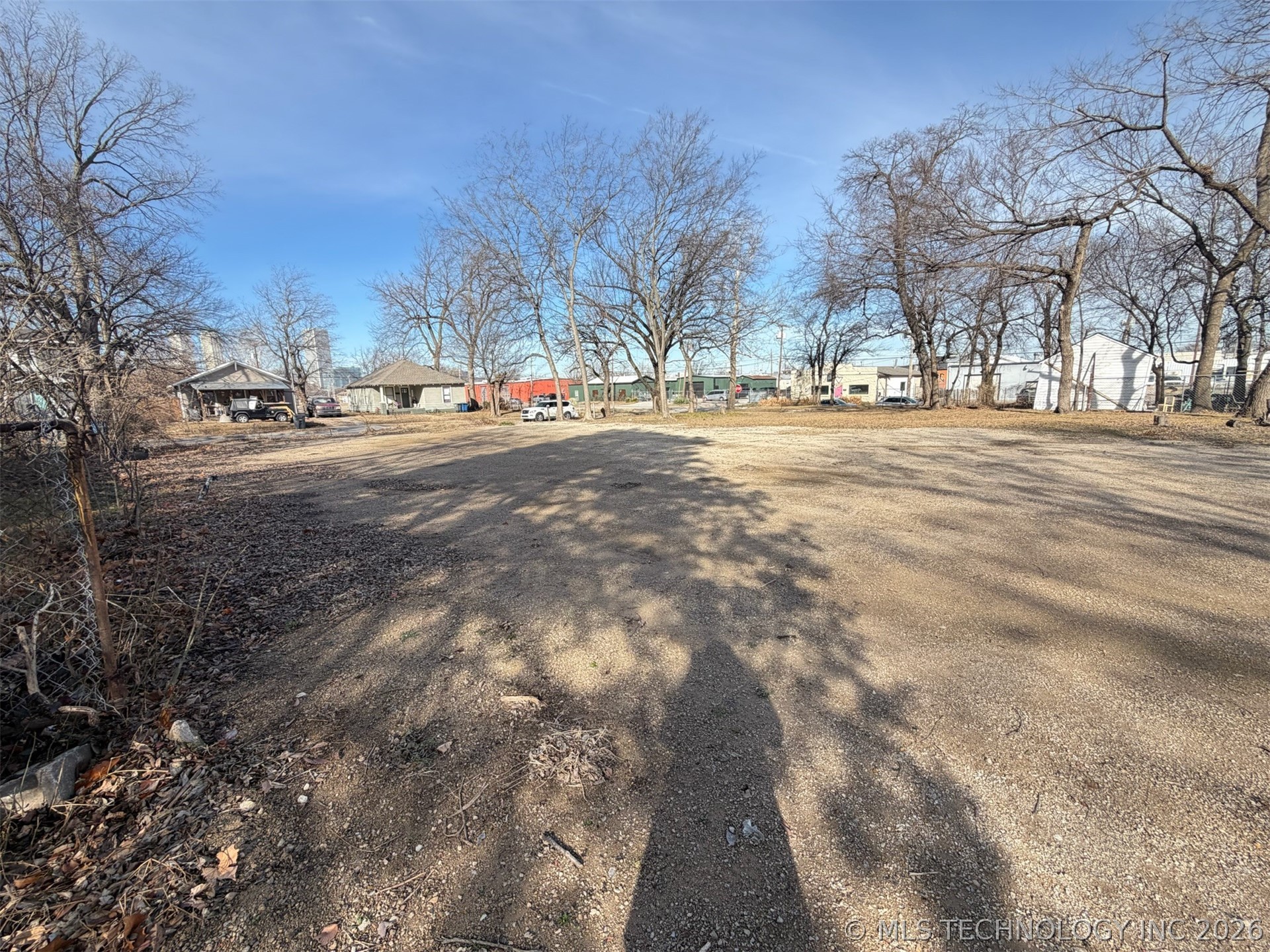 707 S Saint Louis Avenue Property Photo 6