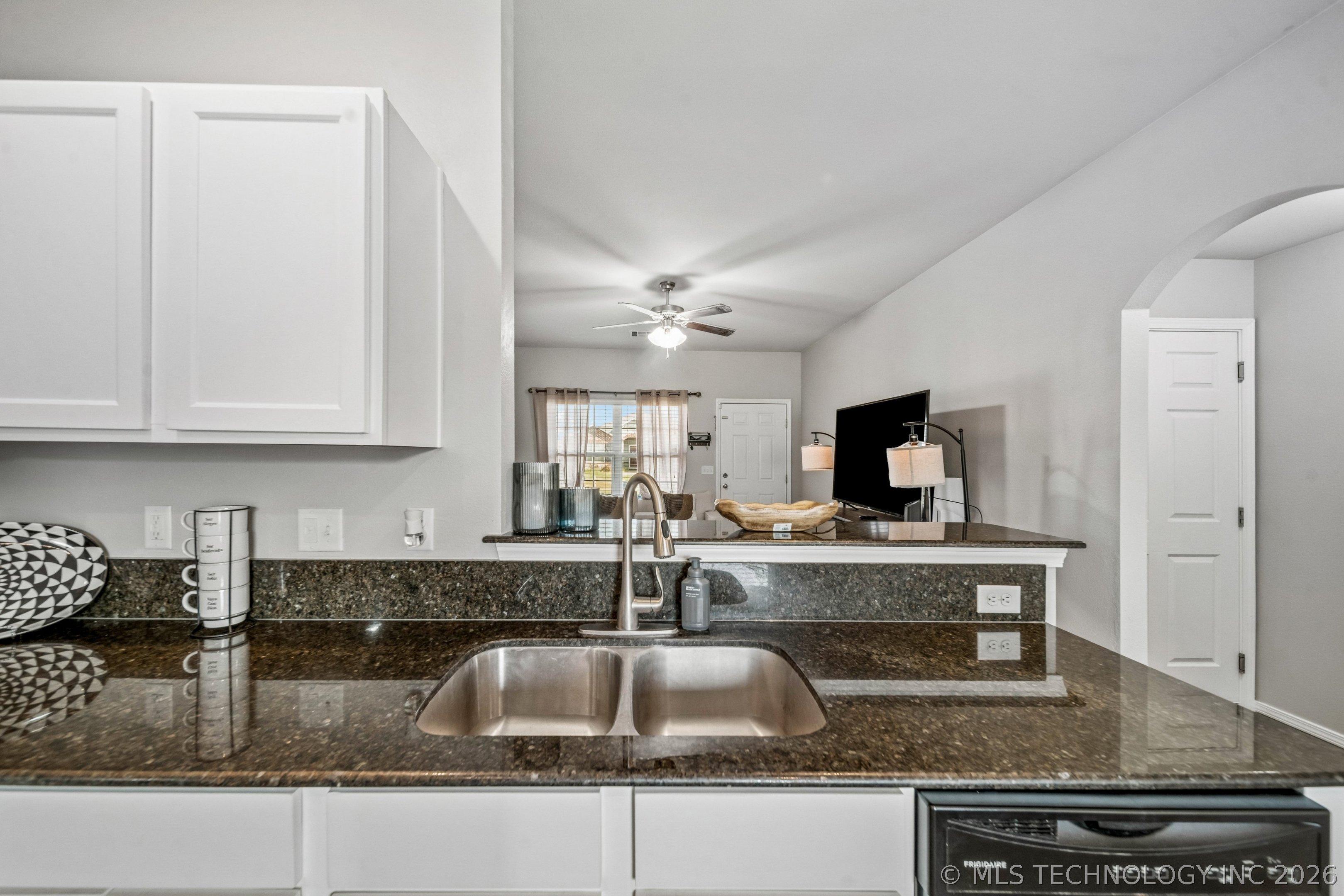 5812 E 146th Place S Property Photo 11