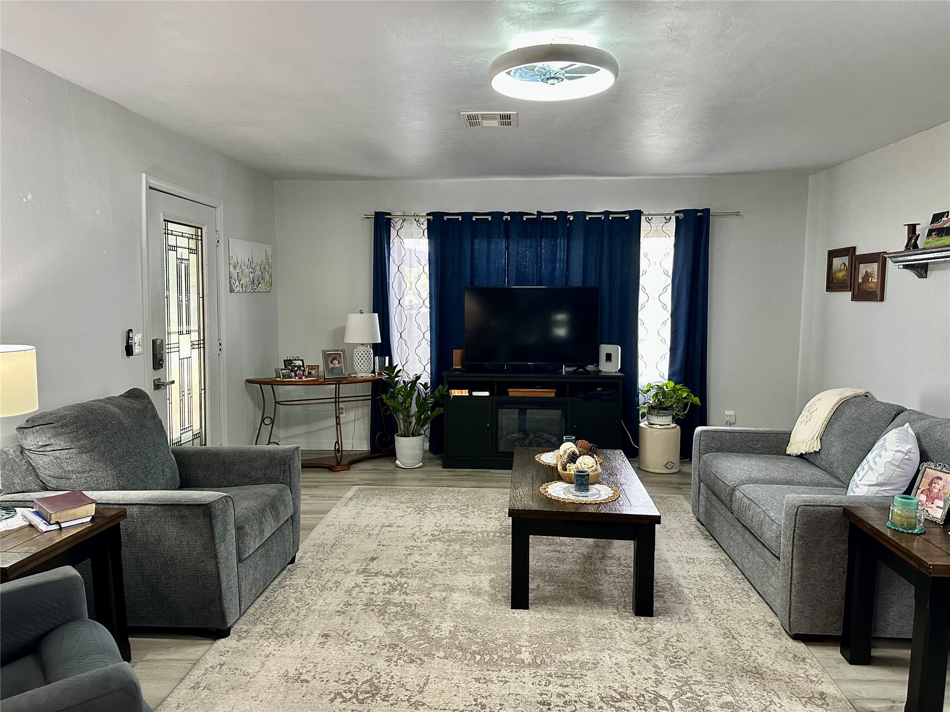 131 S Hyden Avenue Property Photo 3