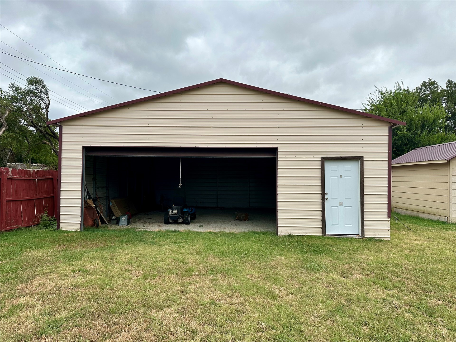 131 S Hyden Avenue Property Photo 14