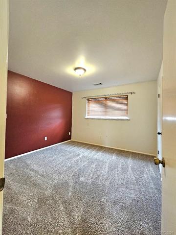 6008 E 56th Place Property Photo 15