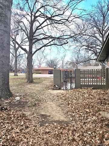 6008 E 56th Place Property Photo 18