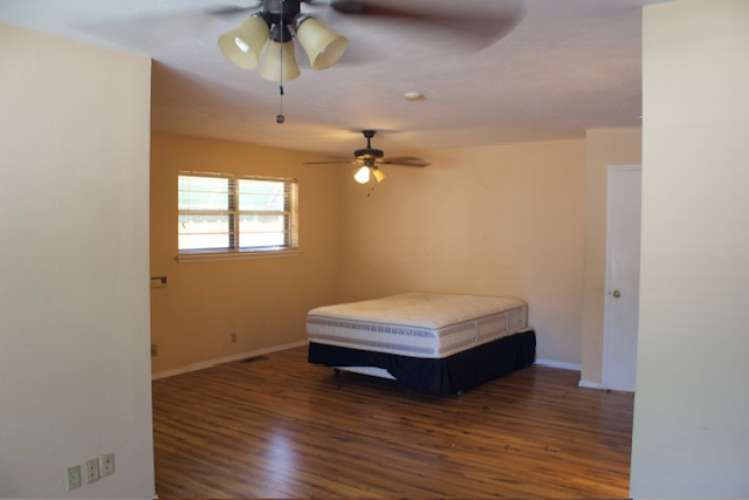 6124 E 60th Street Property Photo 4