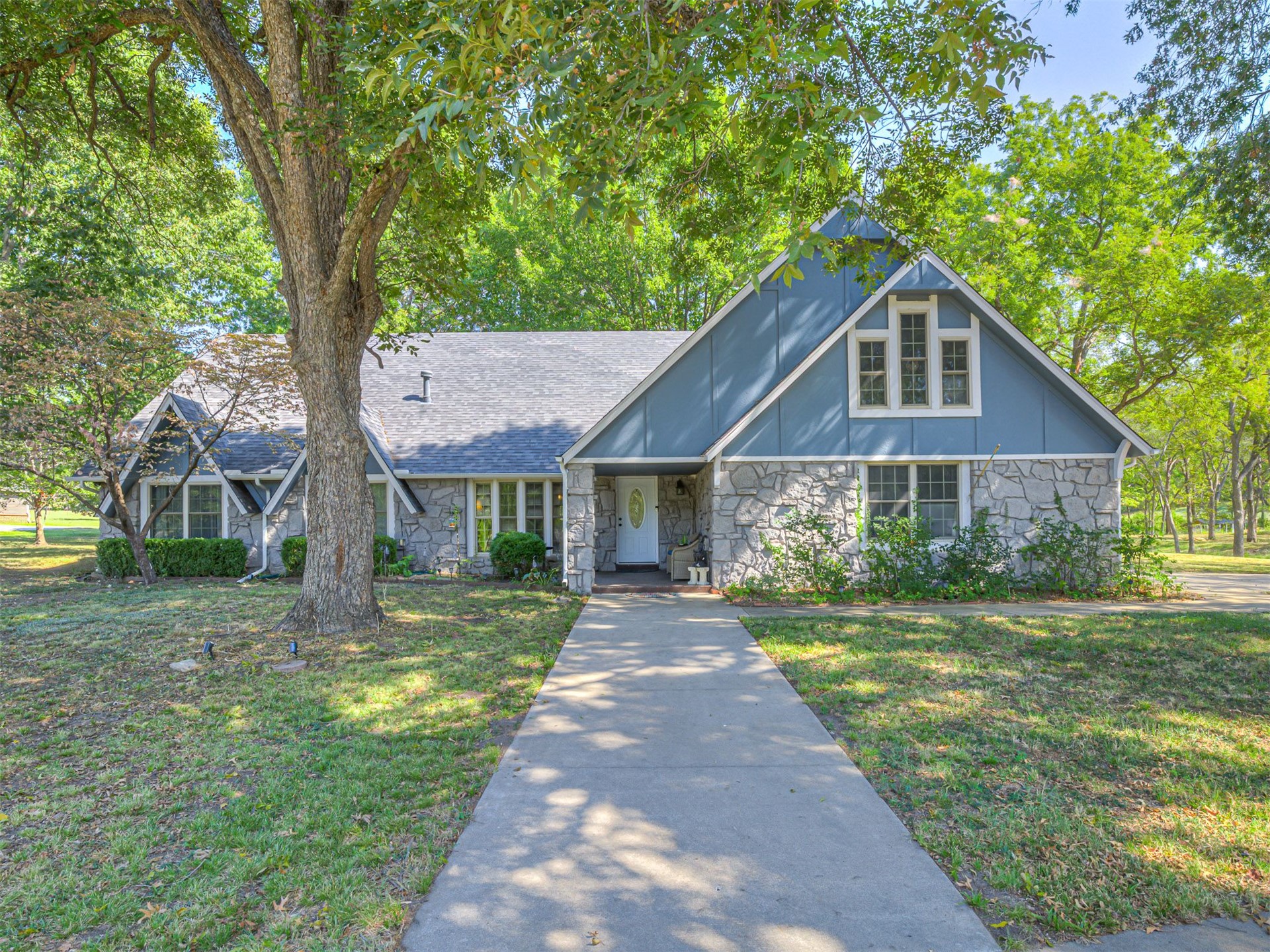 1700 College Park Road Property Photo 1