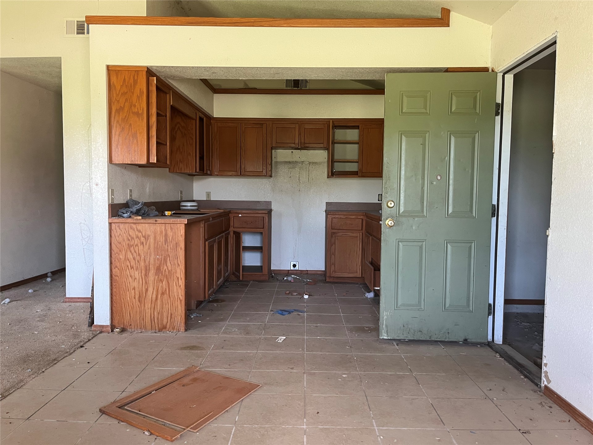 1006 Jahrman Place Property Photo 2