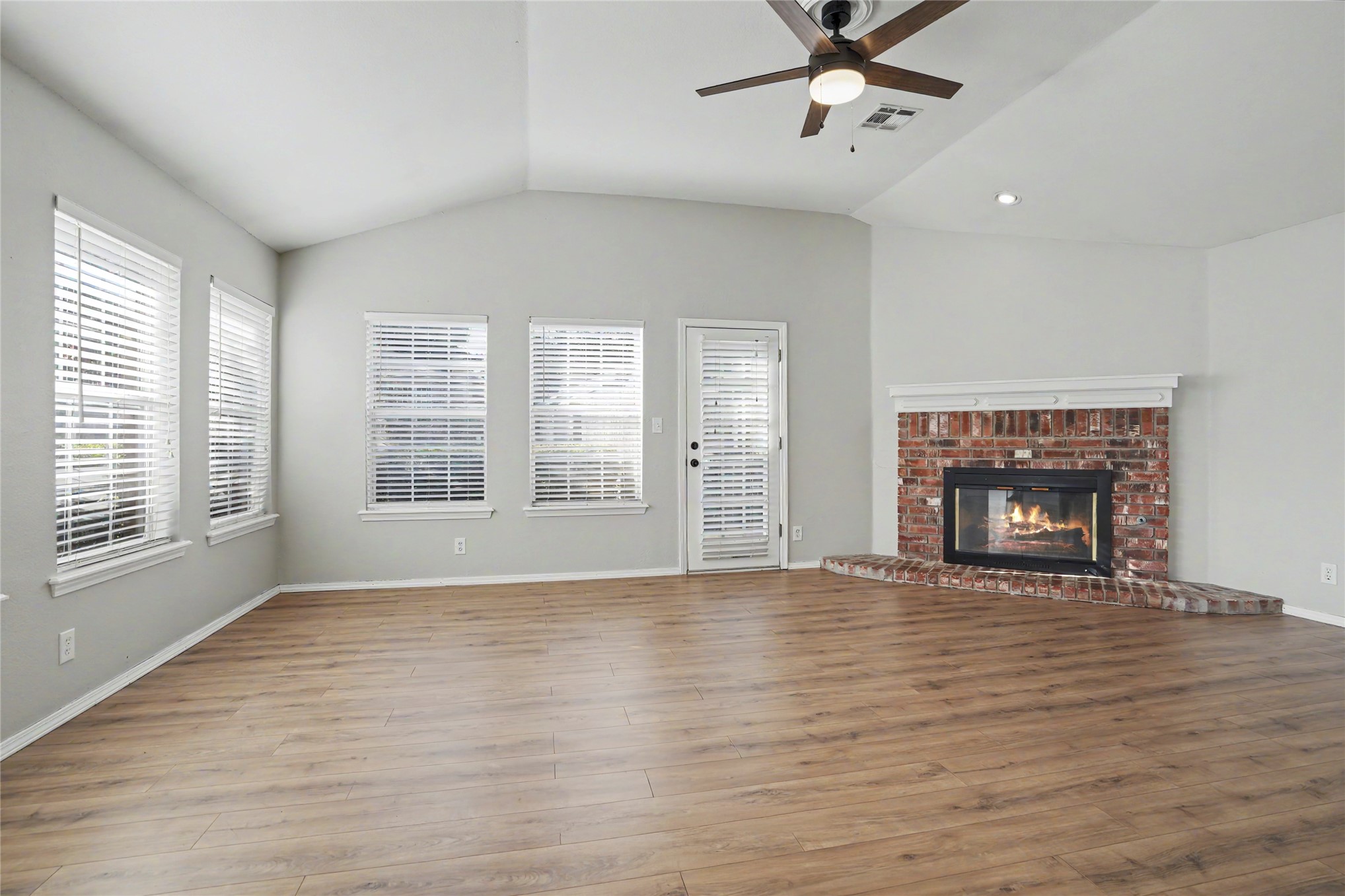 11126 S Mulberry Court Property Photo 6