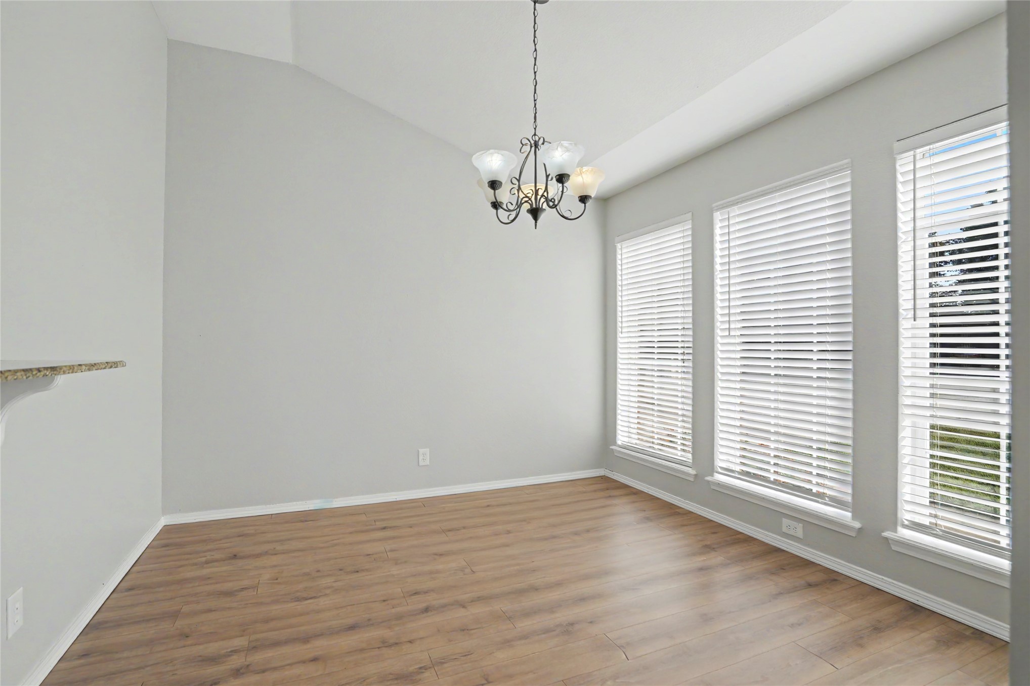 11126 S Mulberry Court Property Photo 9