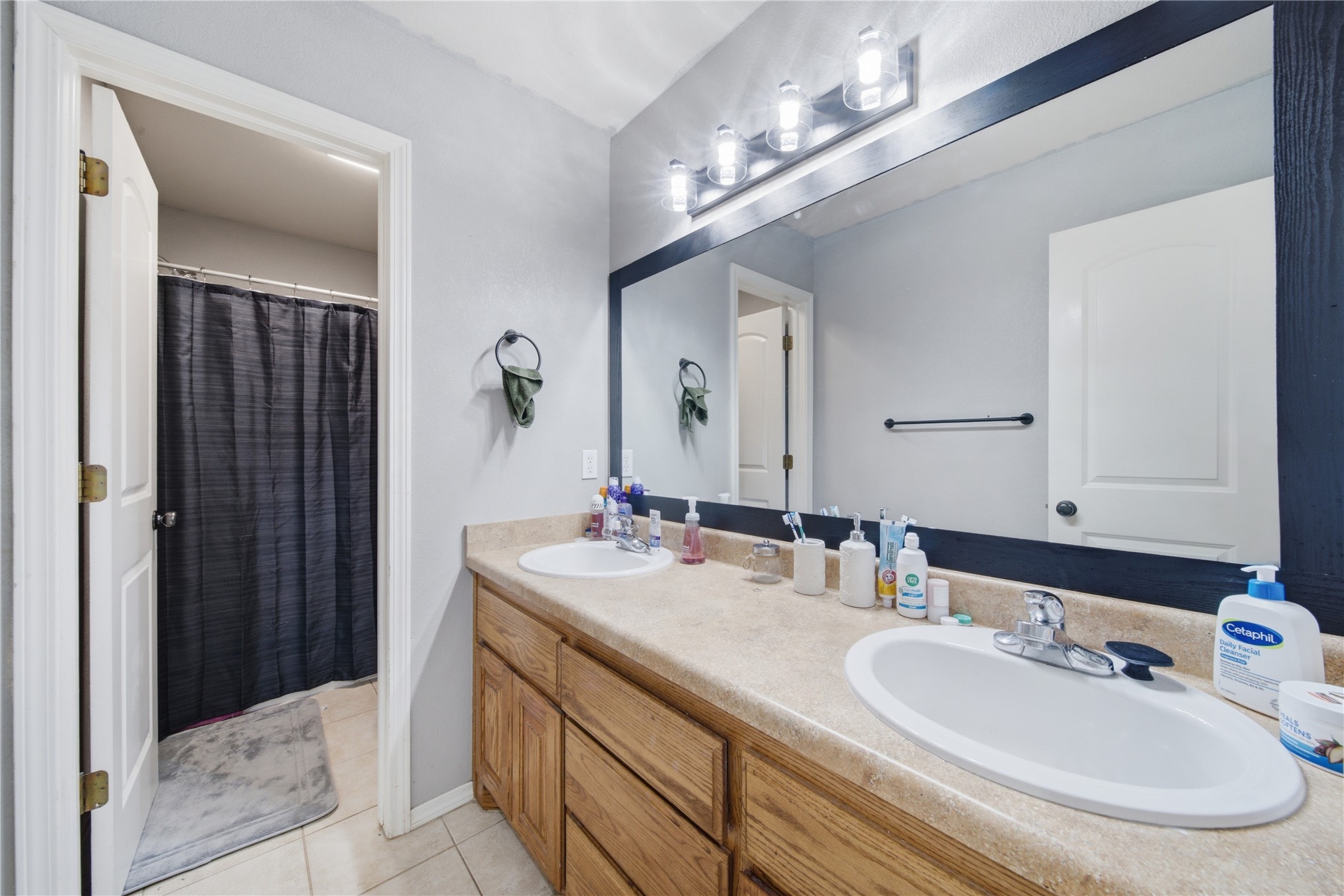 107 E 116th Place Property Photo 18
