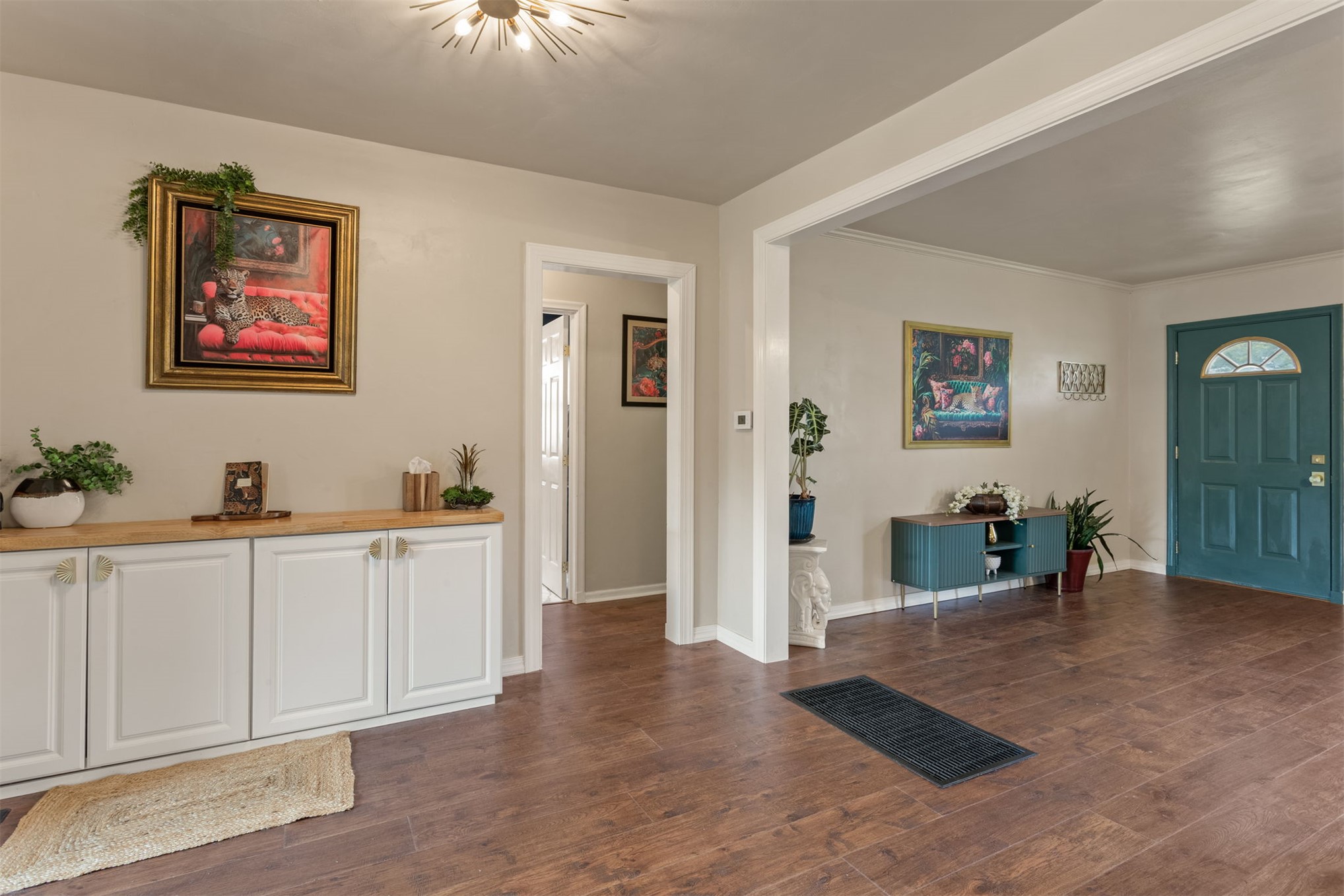 1303 S Darlington Avenue Property Photo 3