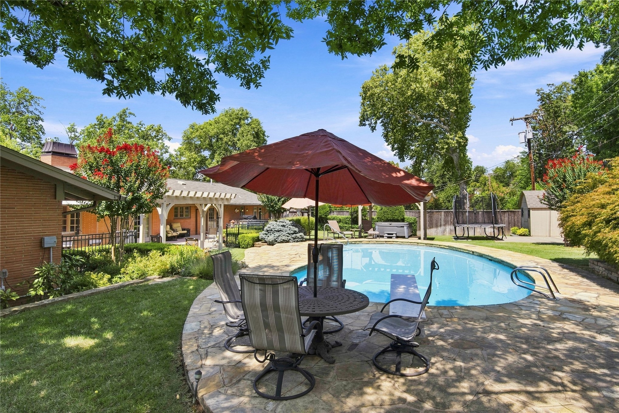 3139 S Atlanta Avenue Property Photo 6