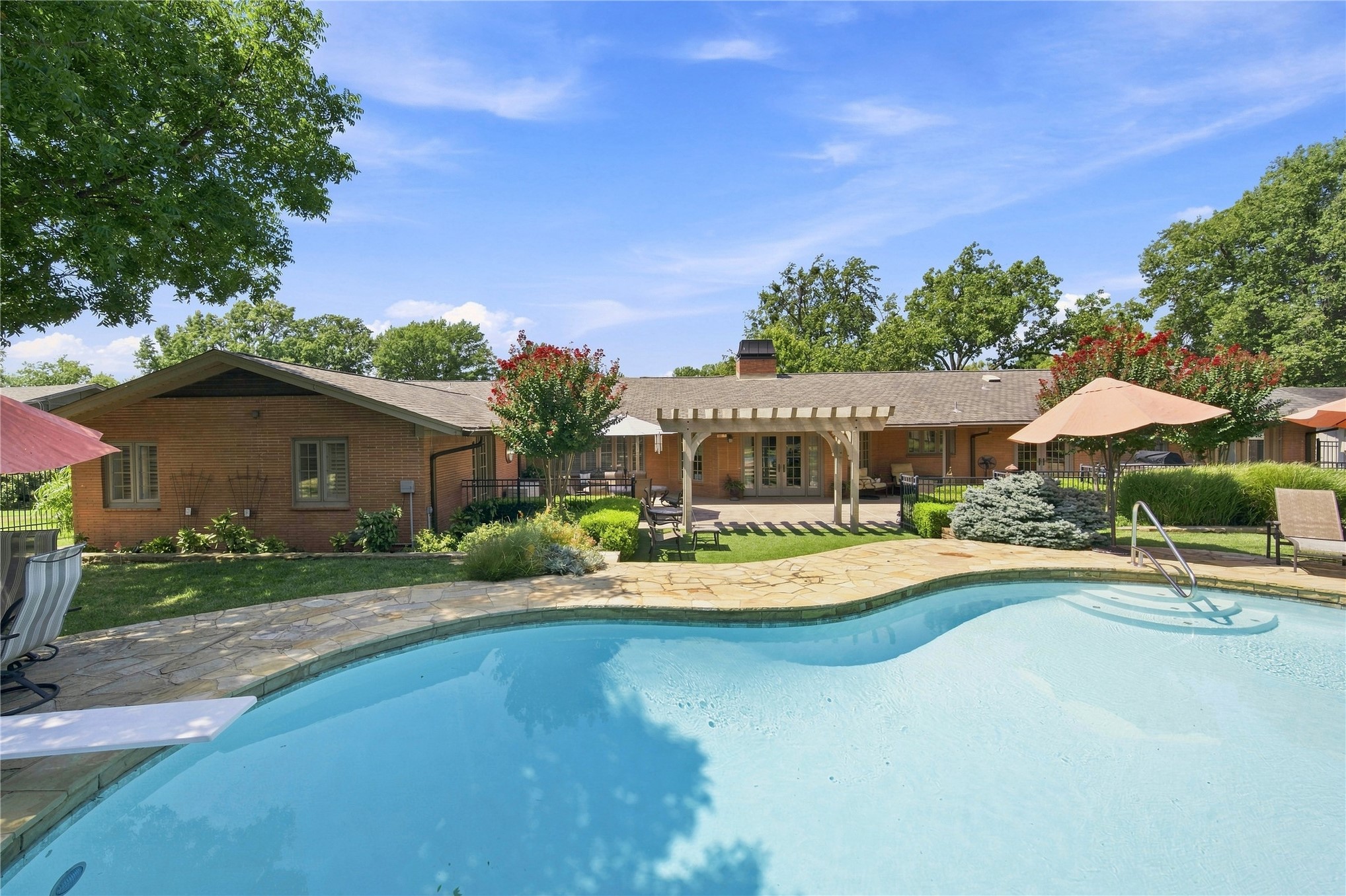 3139 S Atlanta Avenue Property Photo 9
