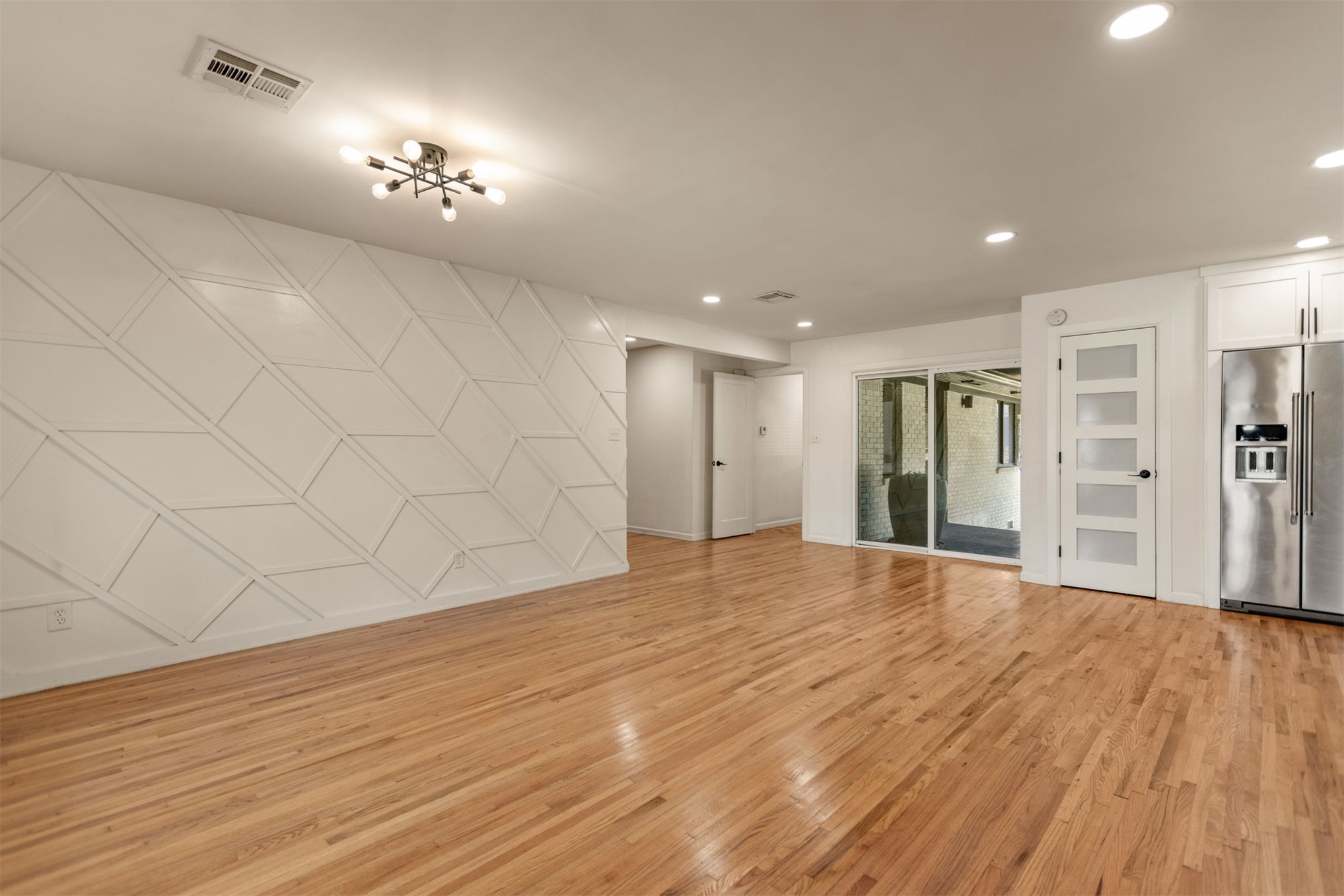 2879 S Gary Avenue Property Photo 9