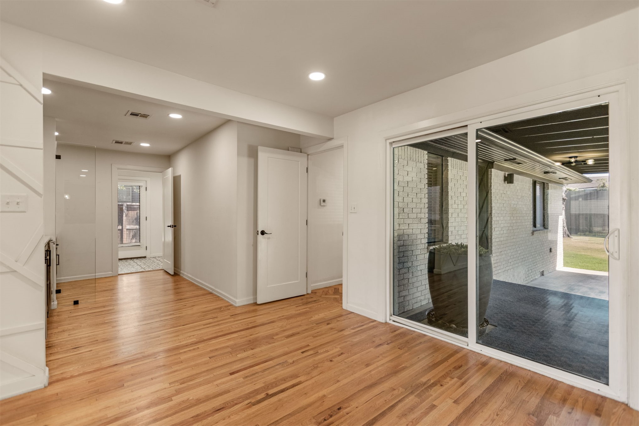 2879 S Gary Avenue Property Photo 23