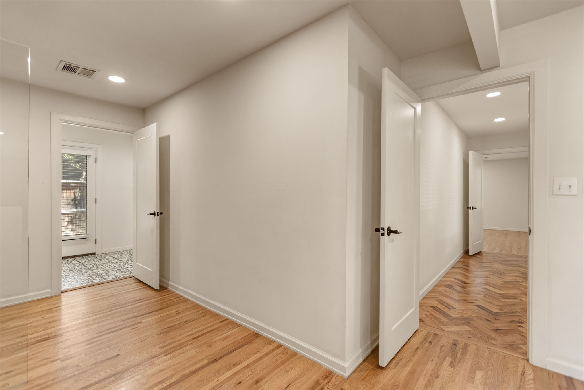 2879 S Gary Avenue Property Photo 27