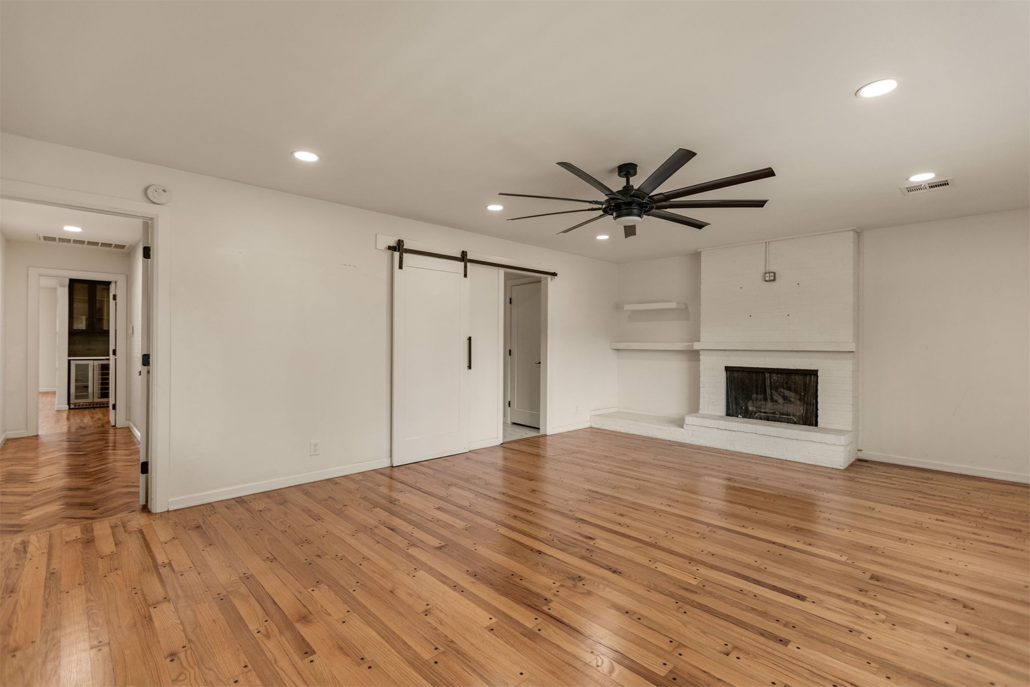 2879 S Gary Avenue Property Photo 31