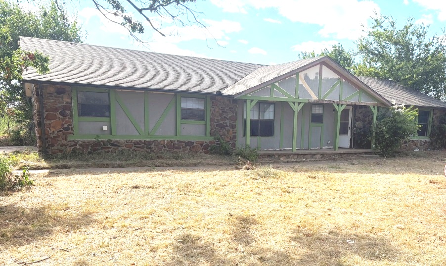7500 S 4050 Road Property Photo 1
