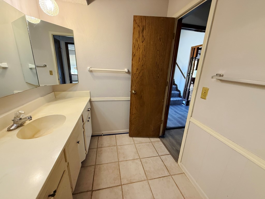 6421 S 111th East Avenue Property Photo 10