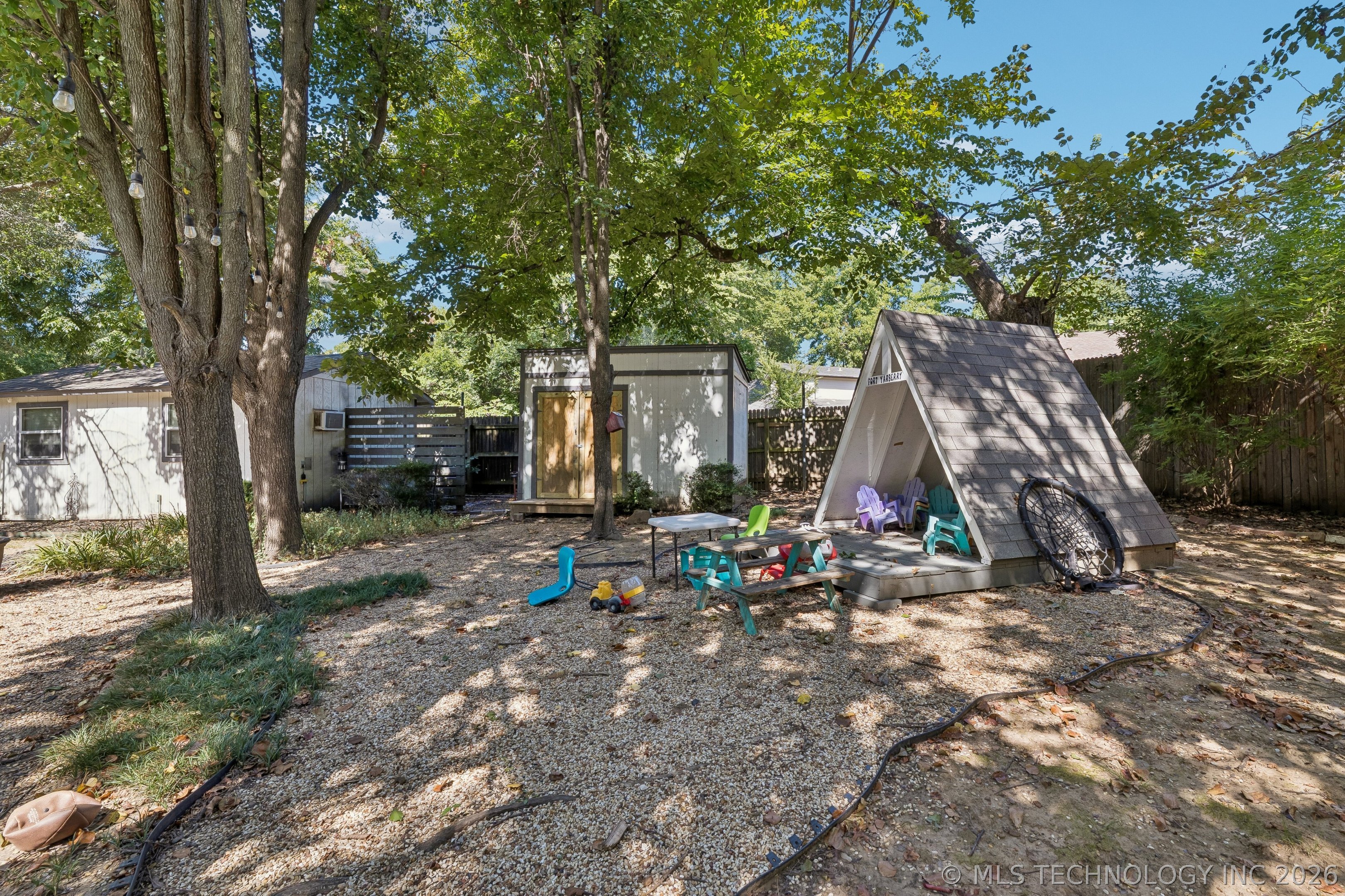 6905 S Knoxville Place Property Photo 33