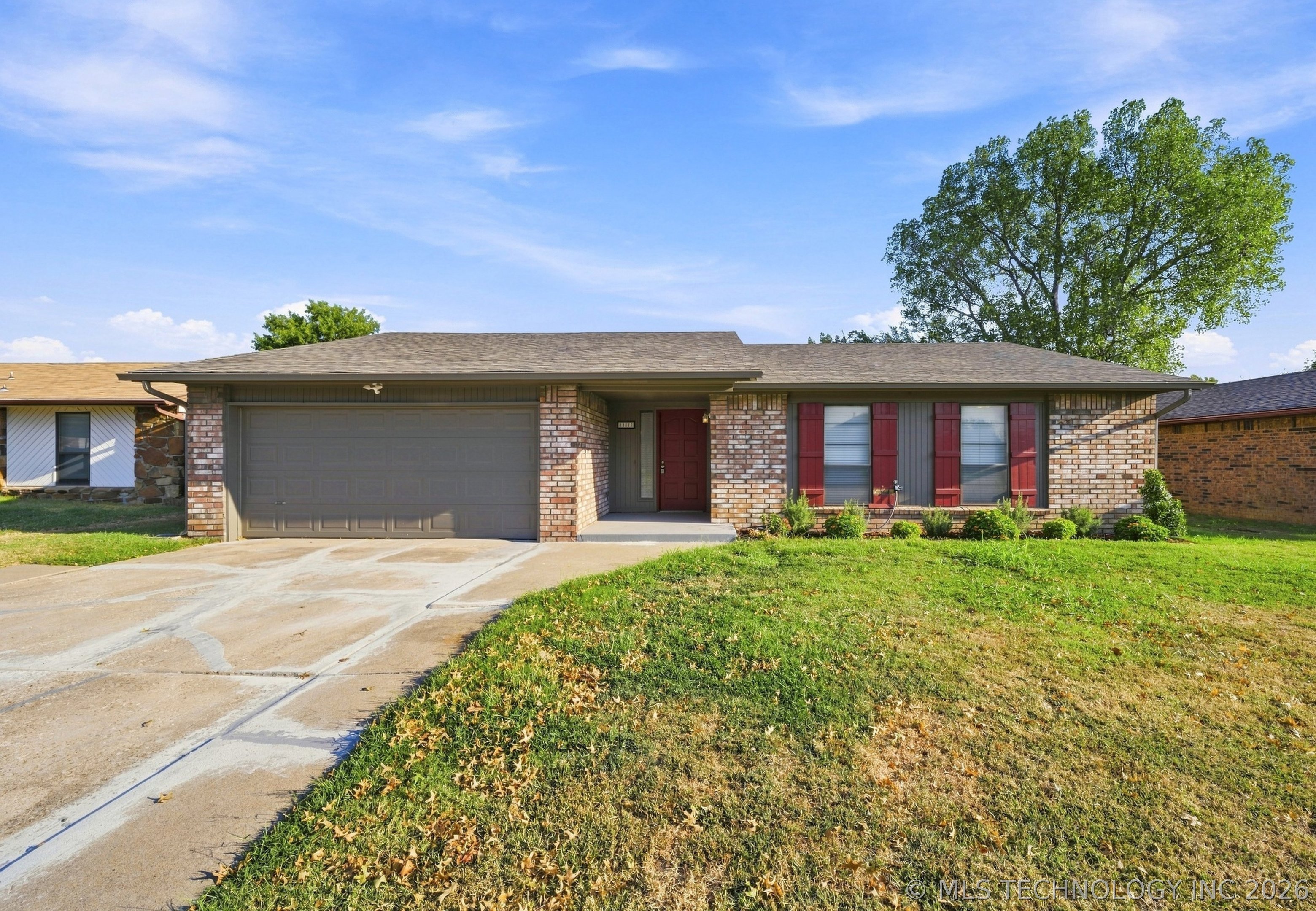 11813 78th Street North Property Photo 1