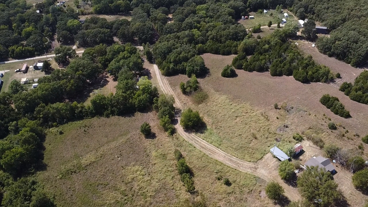 367660 Feyodi Road Property Photo 2