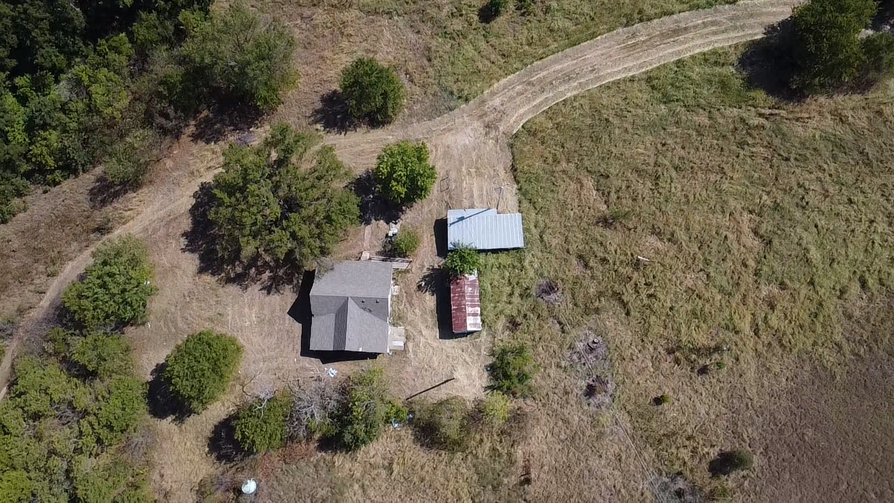 367660 Feyodi Road Property Photo 7