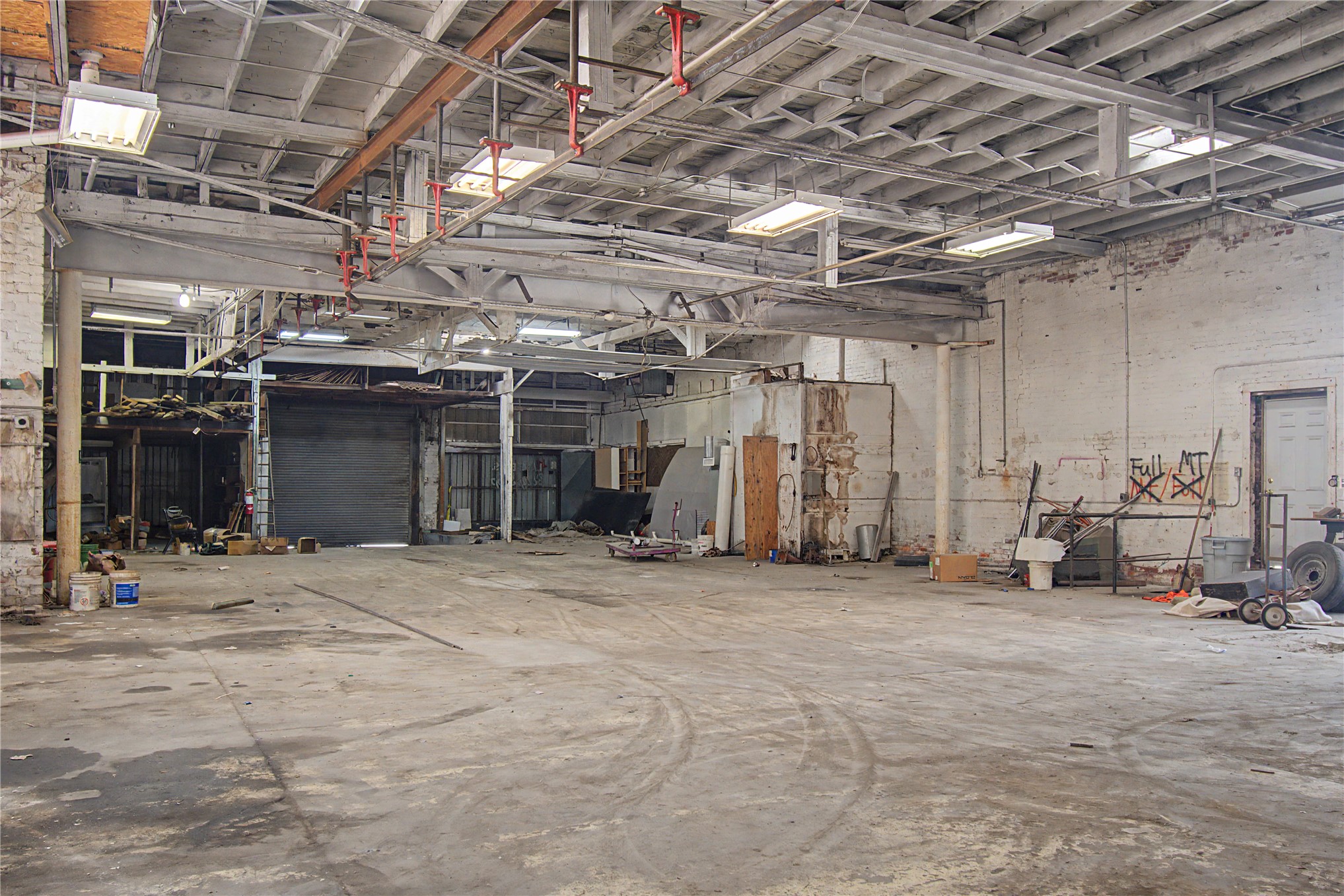 116 E Broadway Property Photo 4