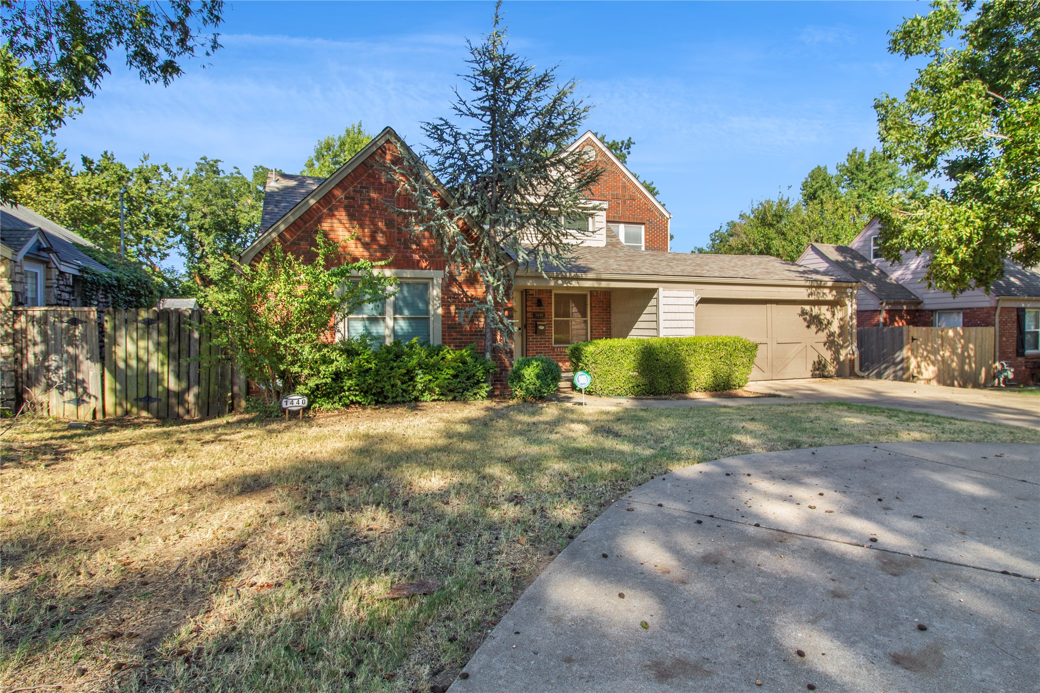 1440 S Marion Avenue Property Photo 2