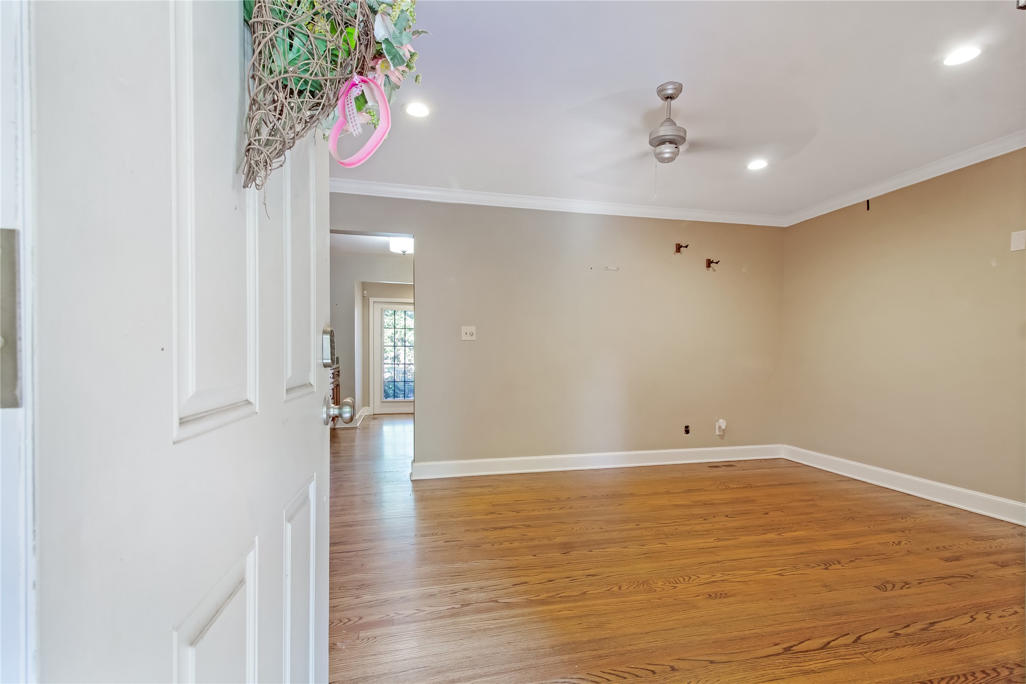 1440 S Marion Avenue Property Photo 3