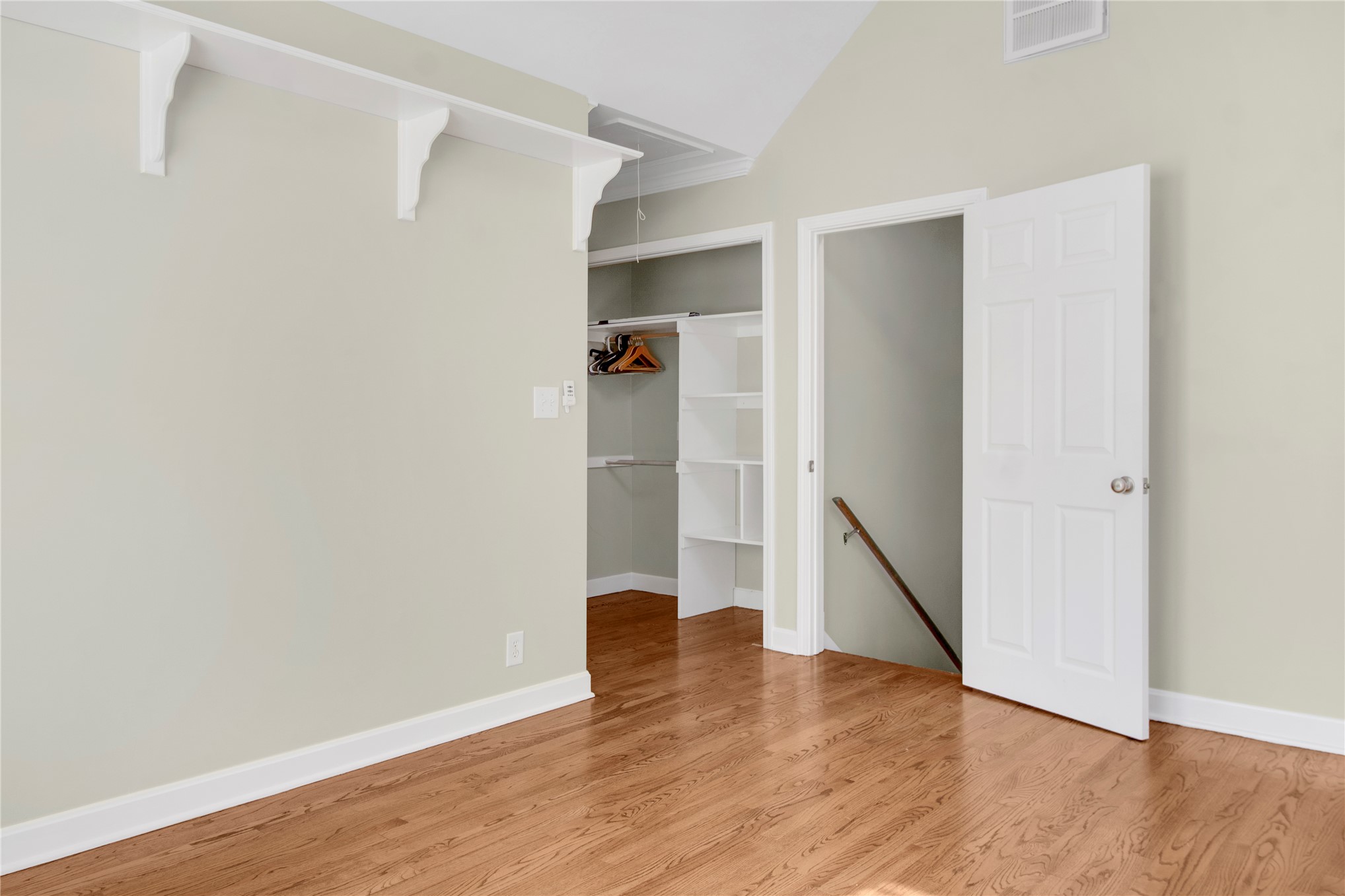 1440 S Marion Avenue Property Photo 18