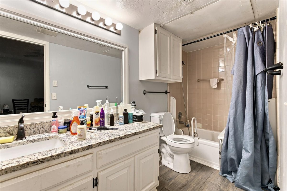 6737 S Peoria Avenue A115 Property Photo 9