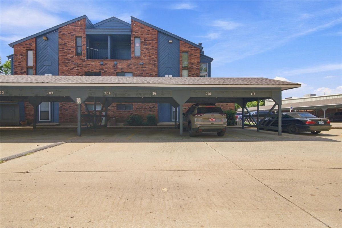 6737 S Peoria Avenue A115 Property Photo 10