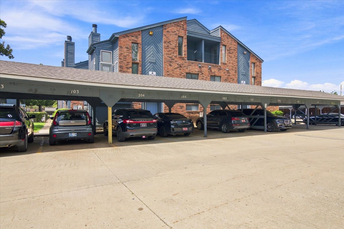 6737 S Peoria Avenue A116 Property Photo 1