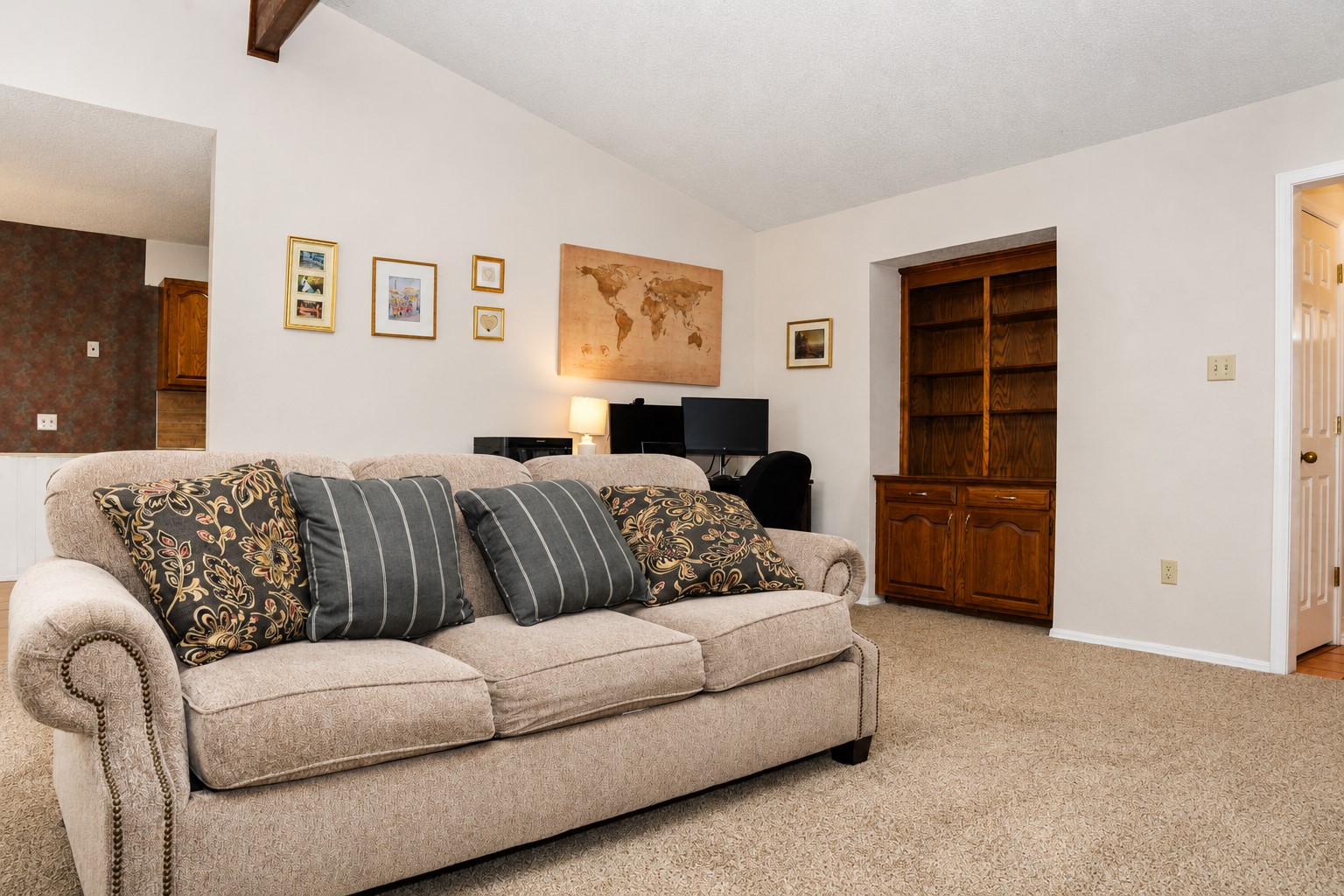 13329 E 45th Street Property Photo 6