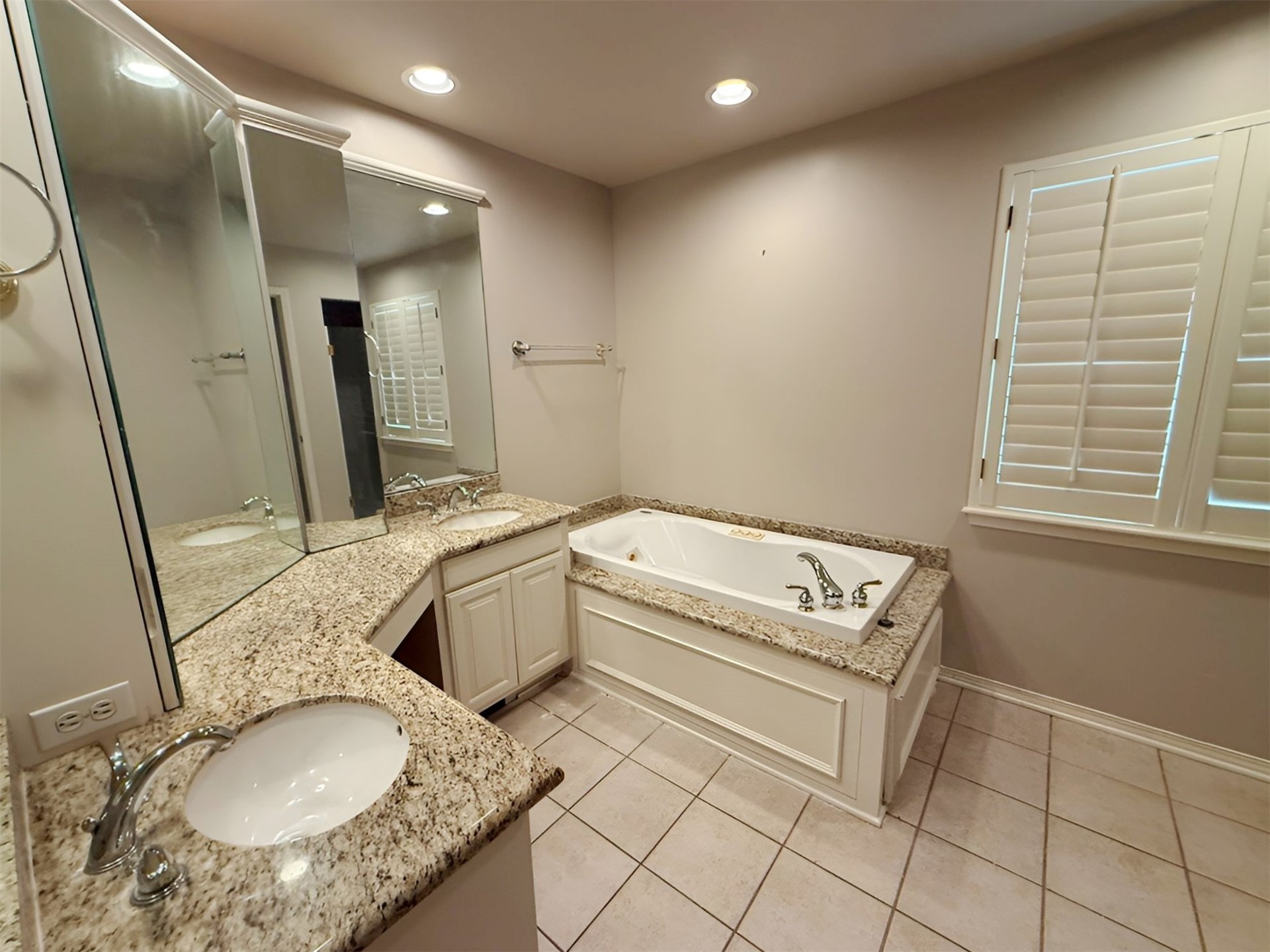 6524 S 66th East Avenue Property Photo 13