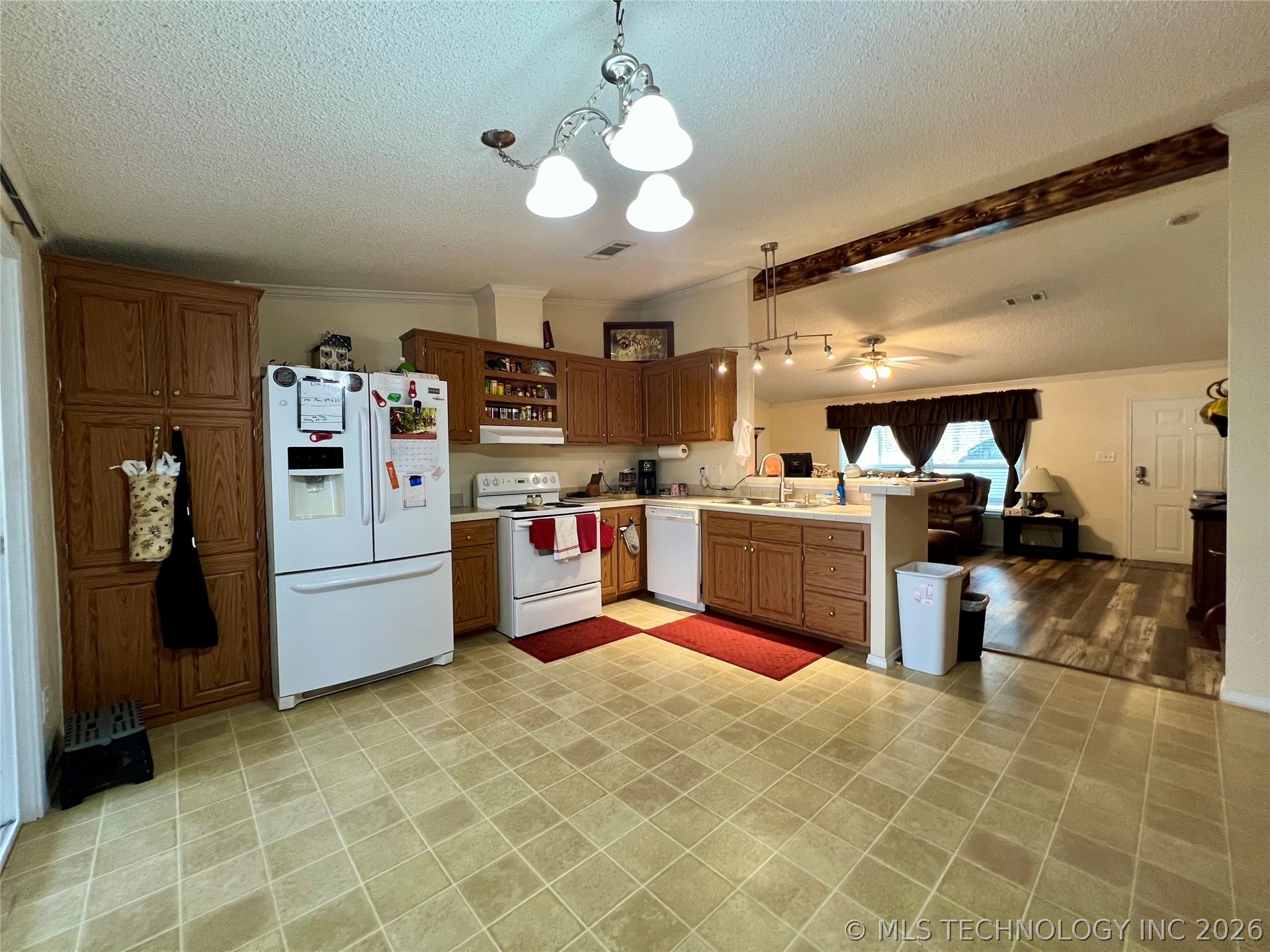 8150 Peaceful Lane Property Photo 10