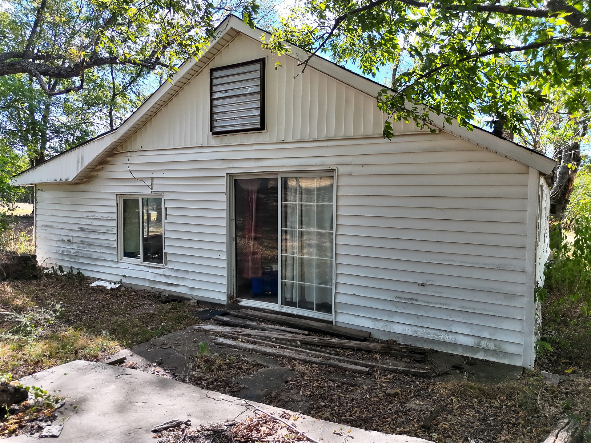 17402 S Highway 59 Property Photo 4