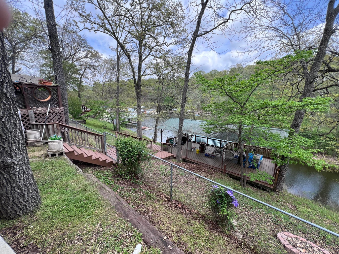 464 Lakeside Drive Property Photo 1