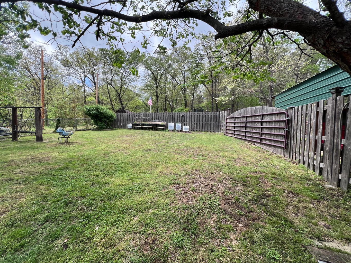 464 Lakeside Drive Property Photo 7