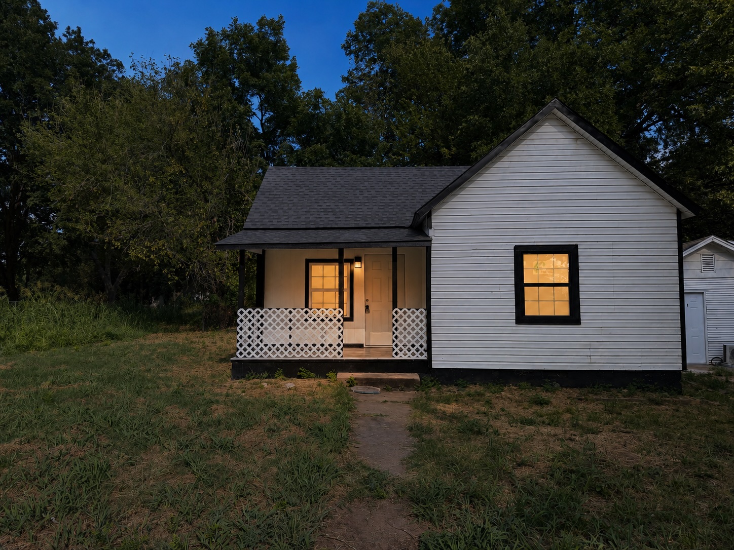 305 S Rosehill Avenue Property Photo 2