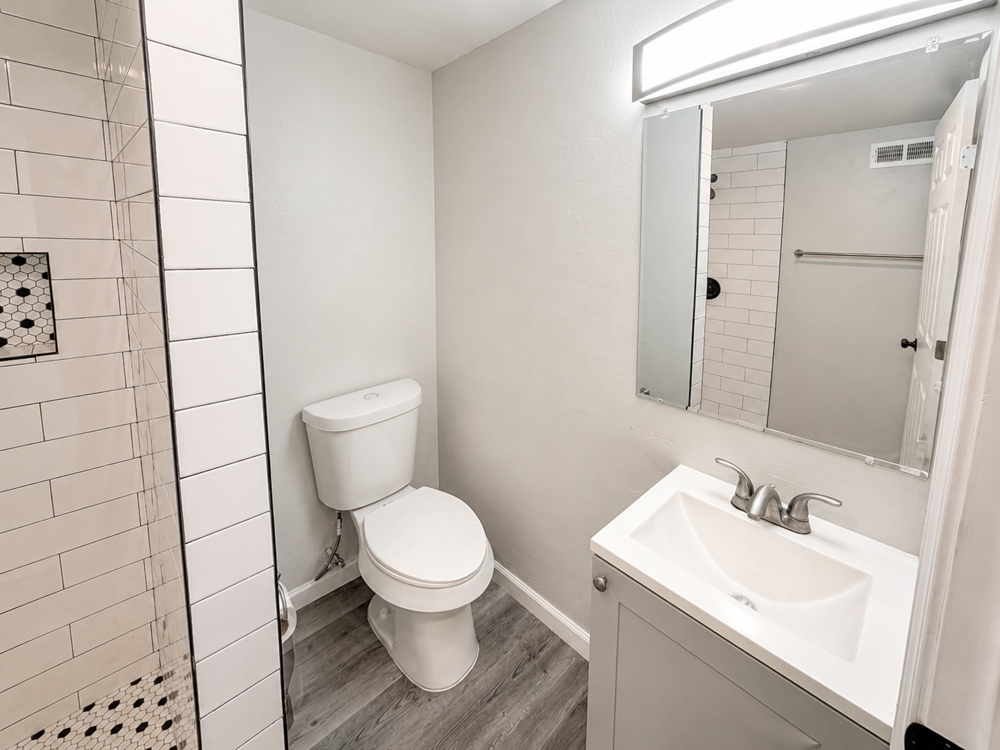 305 S Rosehill Avenue Property Photo 15