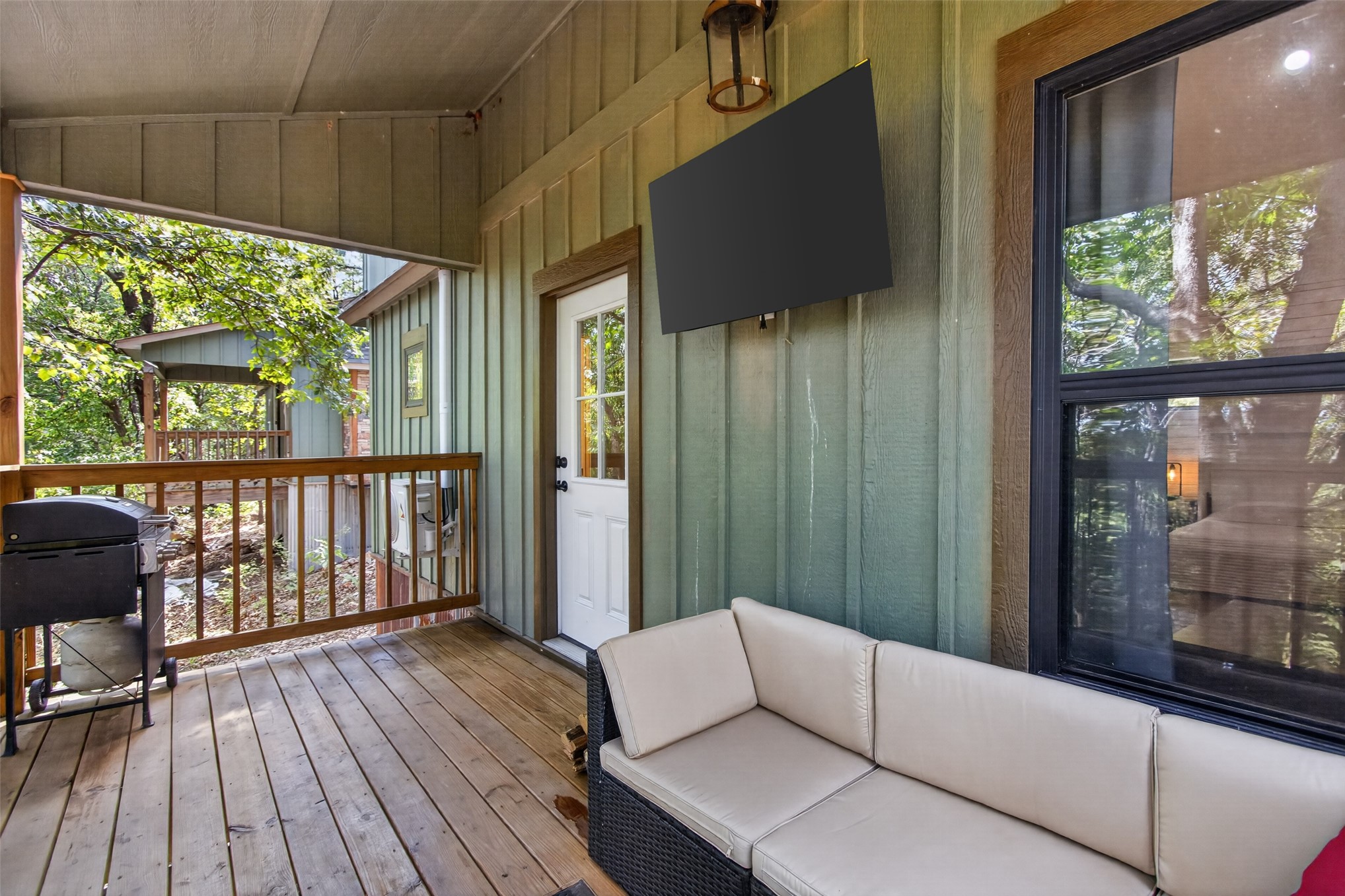 13063 E 403 Road Property Photo 2