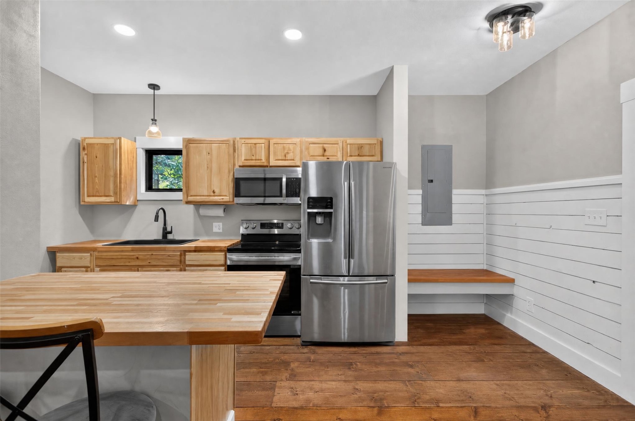 13063 E 403 Road Property Photo 6