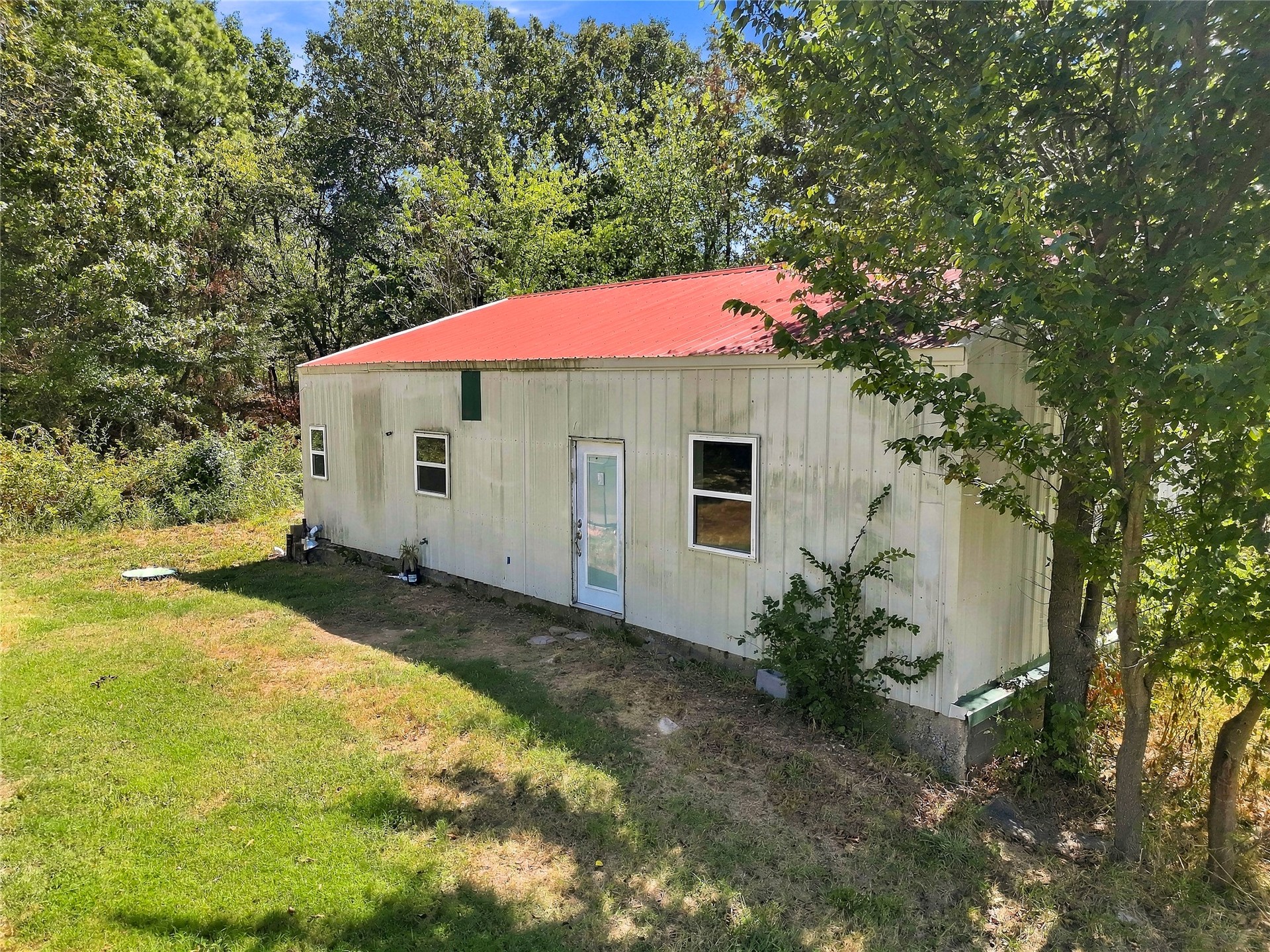 809 W Holt Property Photo 5