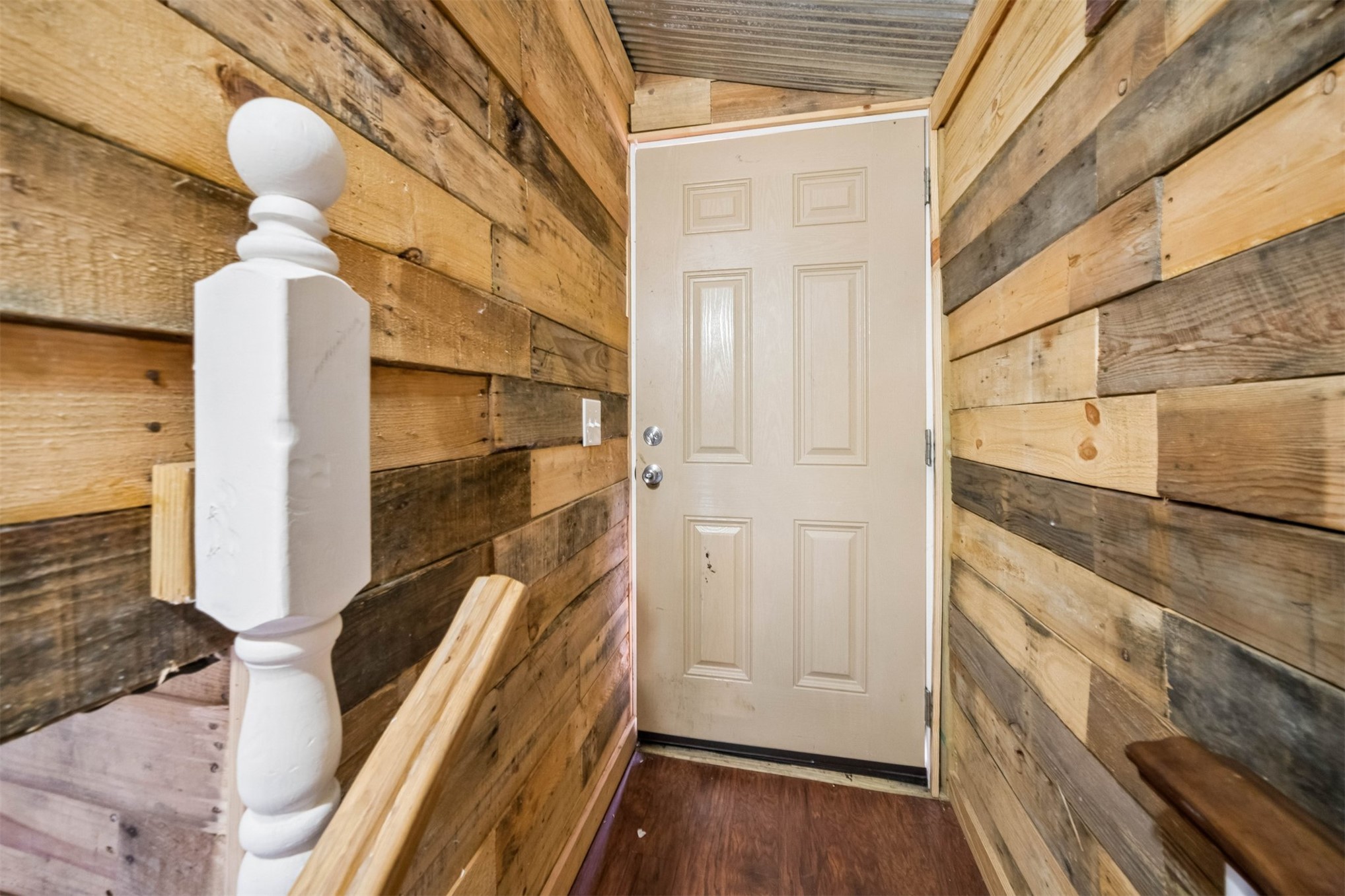 109 Cherokee Property Photo 28
