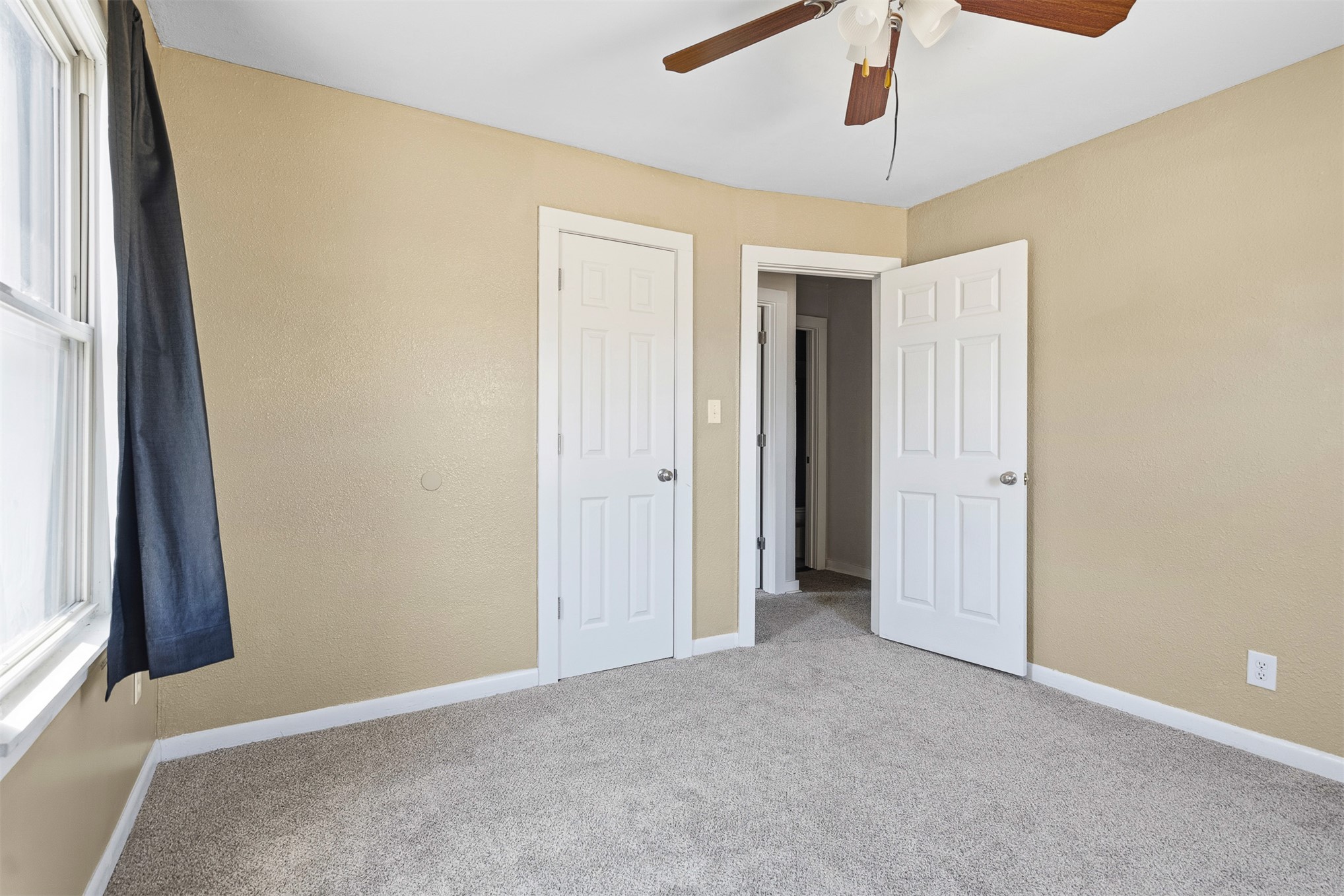 434 Locust Street Property Photo 15