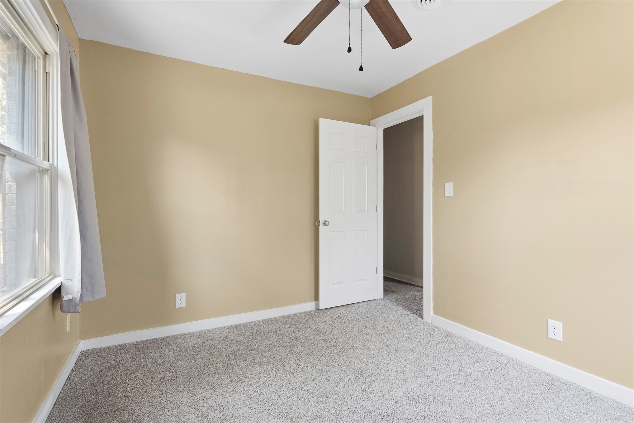 434 Locust Street Property Photo 17
