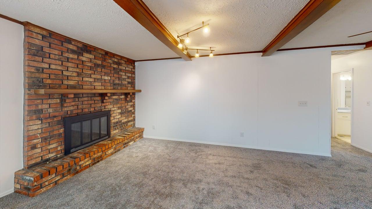 2621 S 89th East Avenue Property Photo 5
