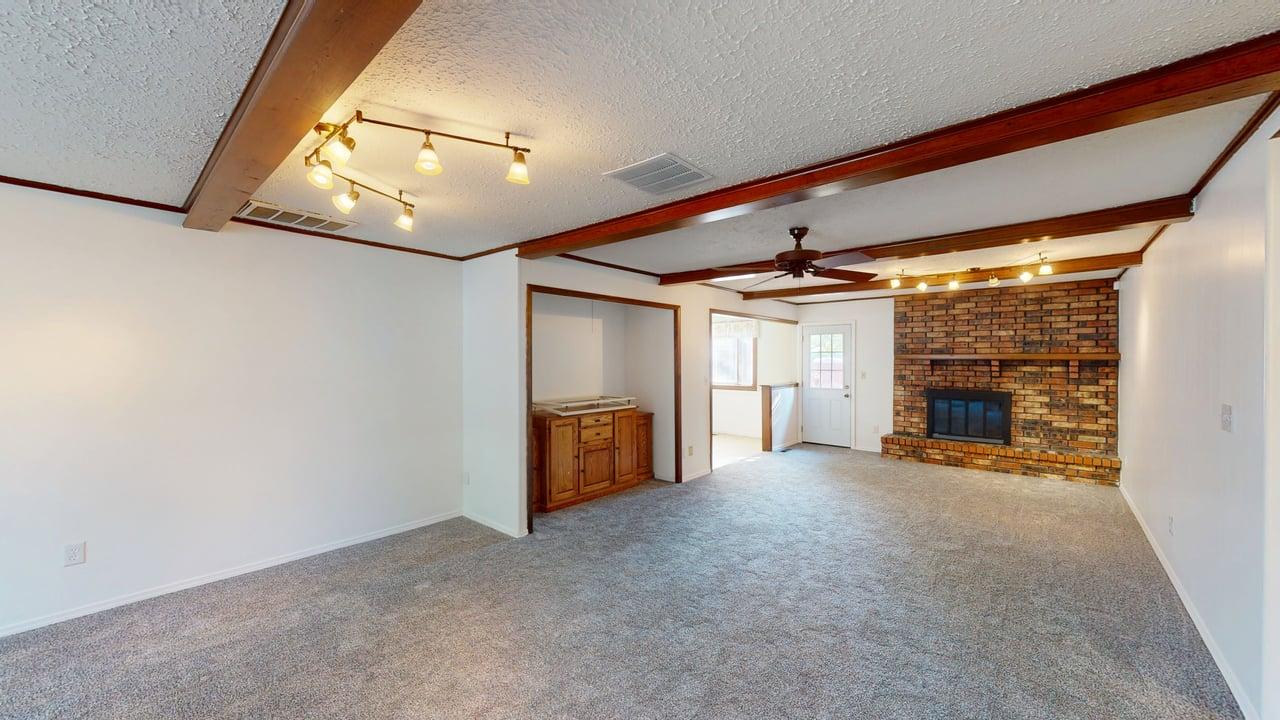 2621 S 89th East Avenue Property Photo 7